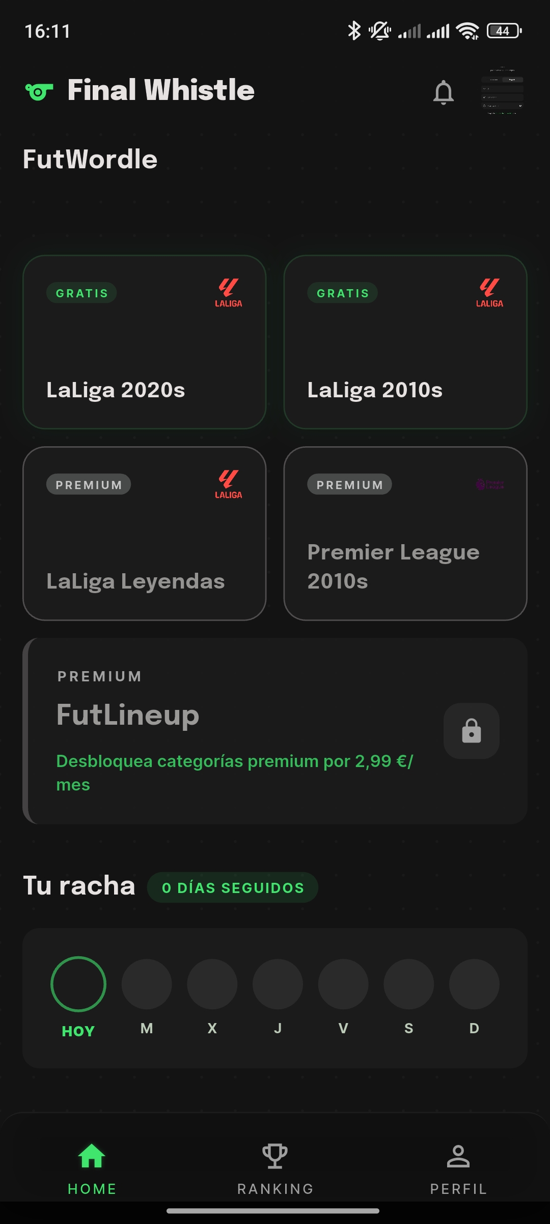 Dashboard principal de Final Whistle con los desafíos diarios de fútbol